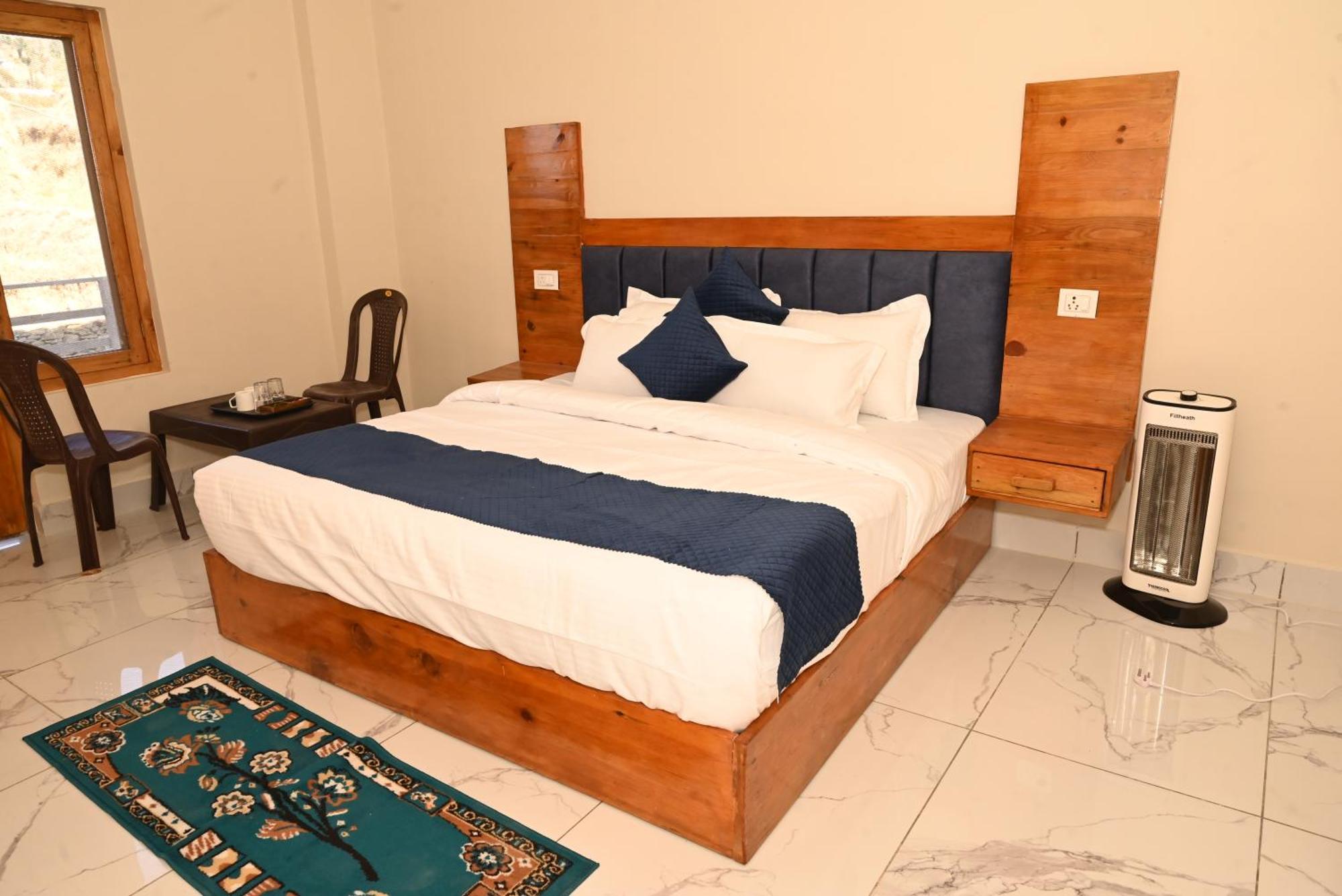 Himalayan Hill Top Resort Канатал Екстериор снимка